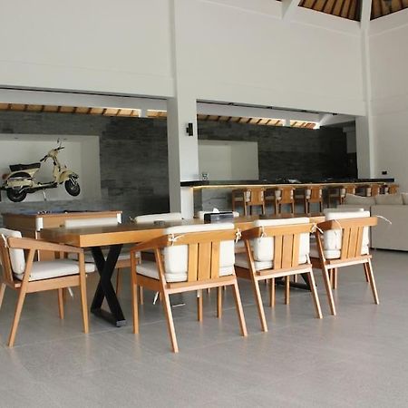 Villa Vespa Lovina Exterior foto
